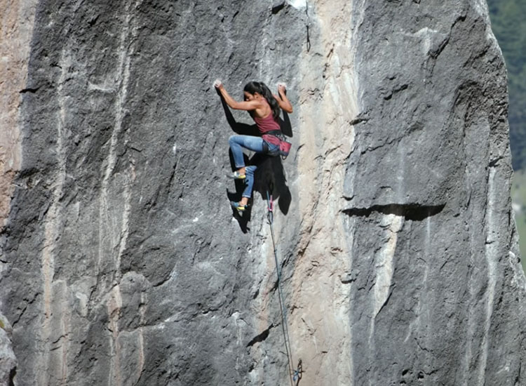 Daila Ojeda descubre ‘Menhir’ 8b, una joya en el corazón de Dolomitas